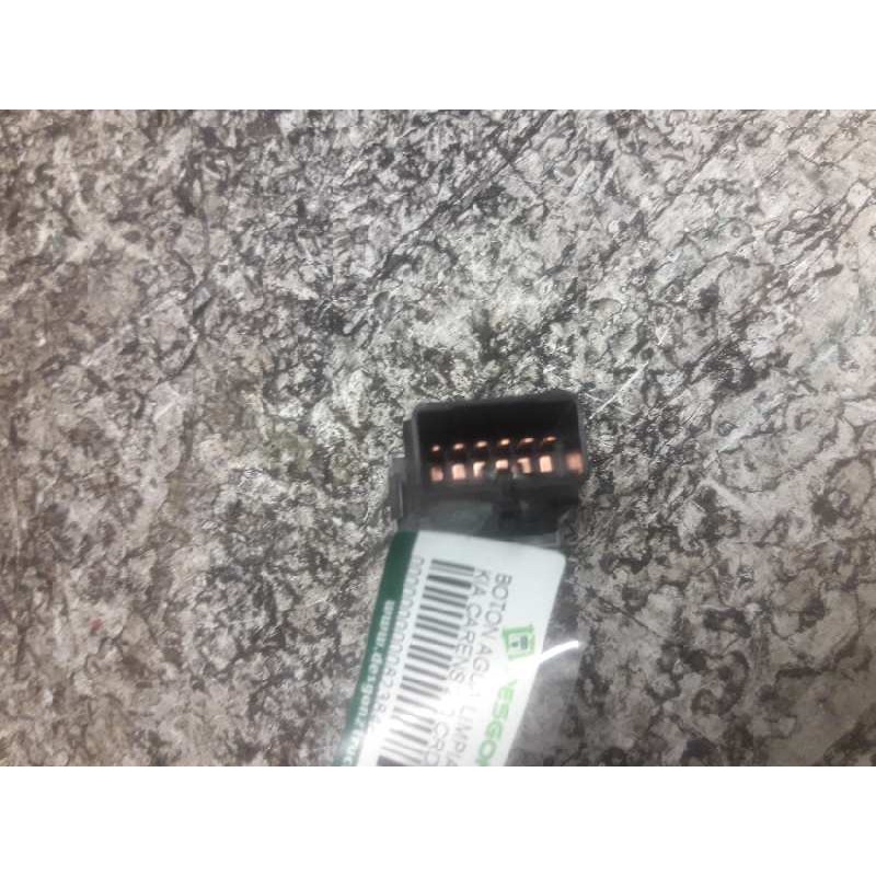 Recambio de boton agua limpia para kia carens 2.0 crdi ex monovolumen referencia OEM IAM  6 PINS - Gris 2