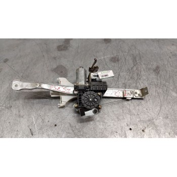 Recambio de elevalunas trasero derecho para ford mondeo iii turnier (bwy) 2.0 tdci referencia OEM IAM 0130821772  