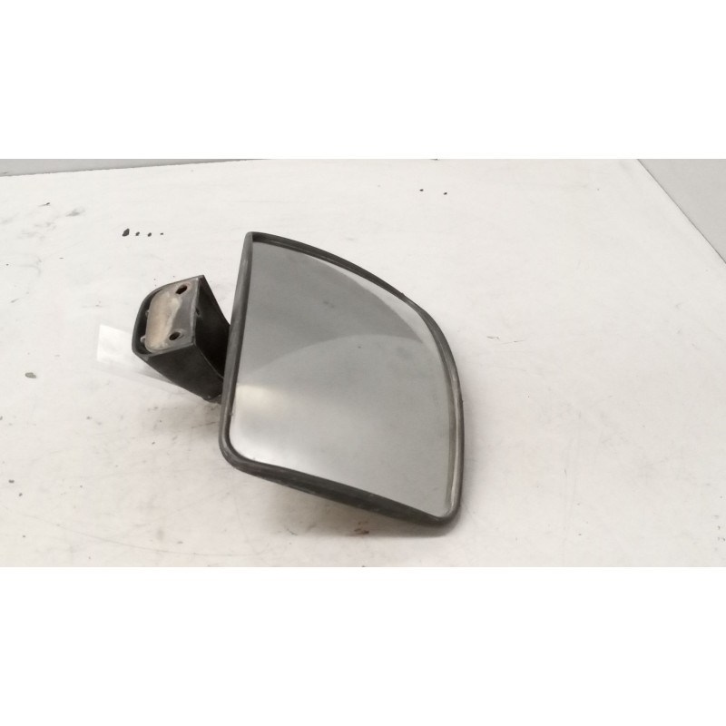 Recambio de retrovisor exterior angular para nissan trucks atleon tk 56/2 referencia OEM IAM   