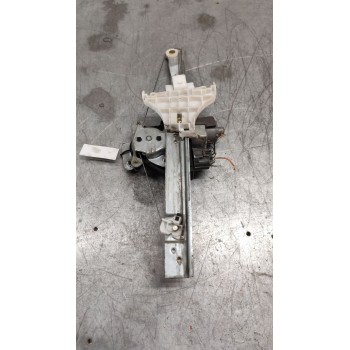 Recambio de elevalunas trasero izquierdo para ford mondeo iii turnier (bwy) 2.0 tdci referencia OEM IAM 0130821773  
