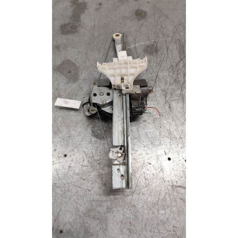 Recambio de elevalunas trasero izquierdo para ford mondeo iii turnier (bwy) 2.0 tdci referencia OEM IAM 0130821773 - Azul 2