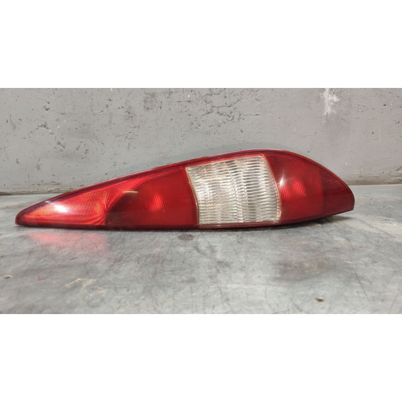 Recambio de piloto trasero derecho para ford mondeo iii turnier (bwy) 2.0 tdci referencia OEM IAM   