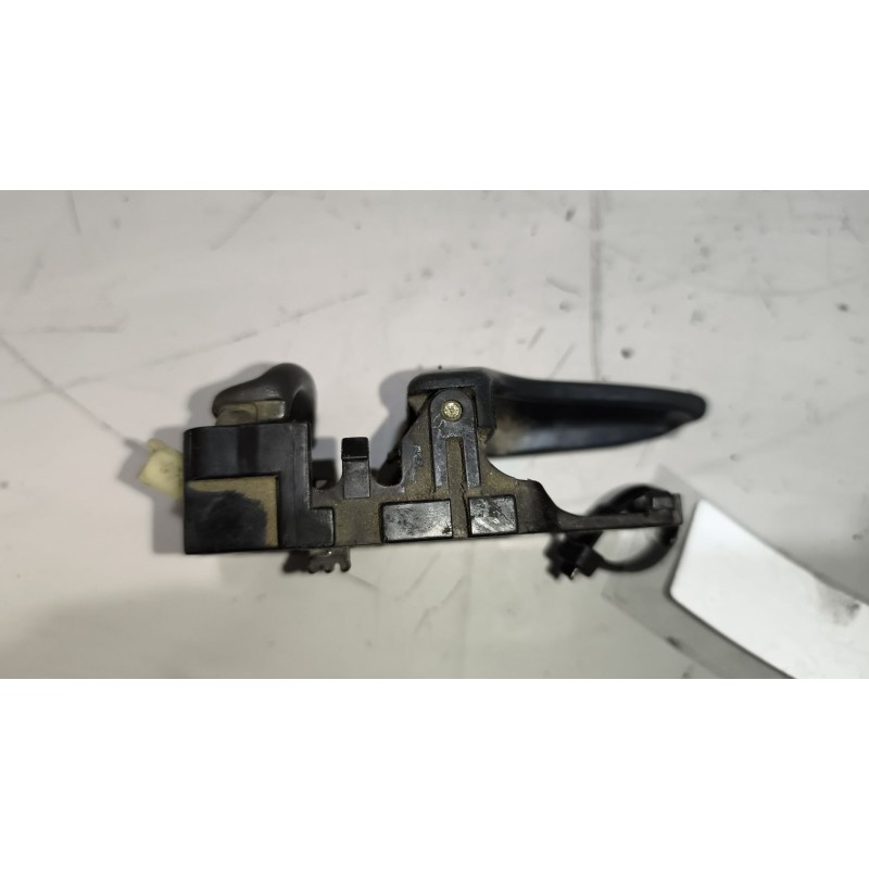 Recambio de maneta interior delantera derecha para nissan trucks atleon tk160.95 referencia OEM IAM 806700X000 8067090J00 - Blanco 3