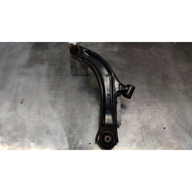 Recambio de brazo suspension inferior delantero izquierdo para nissan nv200 furgoneta 1.5 dci 90 (m20, m20m) referencia OEM IAM - Blanco