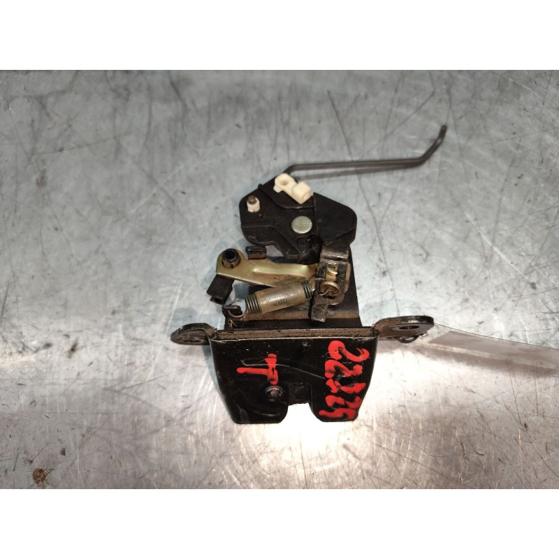 Recambio de cerradura maletero / porton para hyundai tucson (jm) 2.0 crdi comfort (4wd) referencia OEM IAM - Gris 4