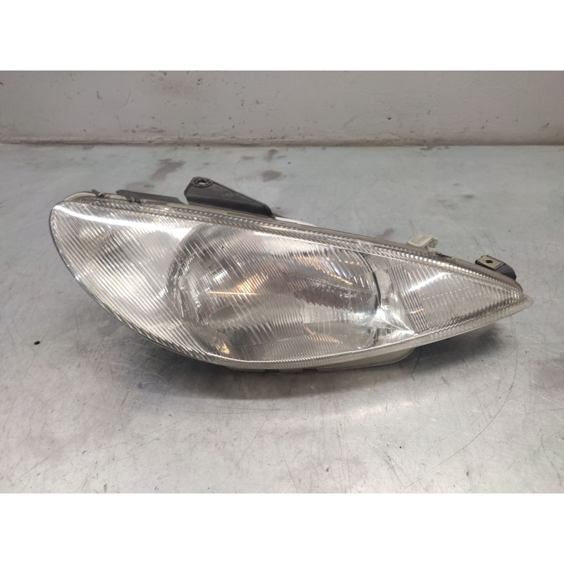 Recambio de faro derecho para peugeot 206 berlina xt referencia OEM IAM   