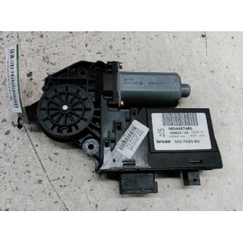 Recambio de motor elevalunas delantero derecho para peugeot 307 (s1) xs referencia OEM IAM 9634457480 0130821766 BOSCH