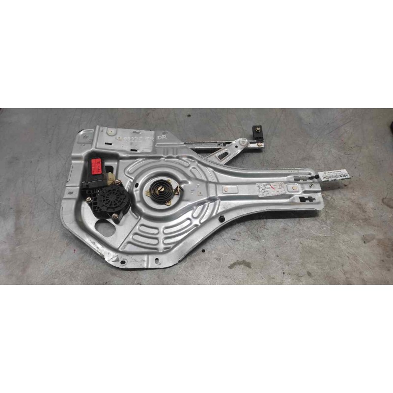 Recambio de elevalunas trasero derecho para hyundai tucson (jm) 2.0 crdi comfort (4wd) referencia OEM IAM 834802E010 2 PINS - Gris