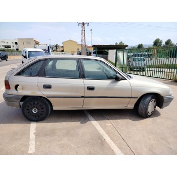 opel astra f berlina del año 1997