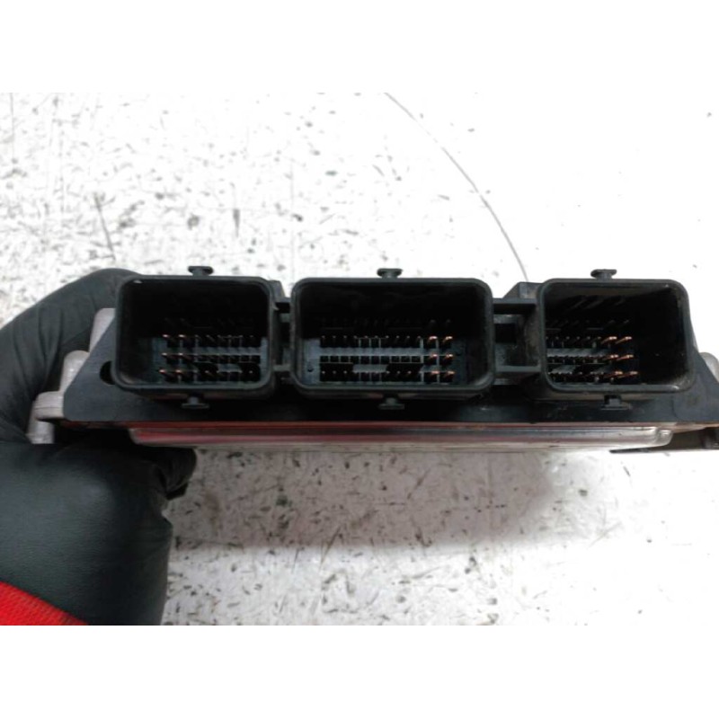 Recambio de centralita motor uce para peugeot 206 berlina xs clim referencia OEM IAM 9647785780 0281010707 3
