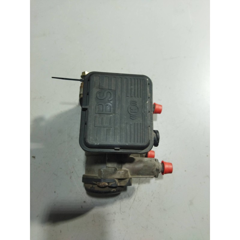 Recambio de valvula aire para renault midlum 4.8 diesel referencia OEM IAM 21122038 K020625 VALVULA EBS - Blanco 3