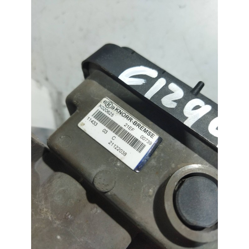 Recambio de valvula aire para renault midlum 4.8 diesel referencia OEM IAM 21122038 K020625 VALVULA EBS - Blanco 5