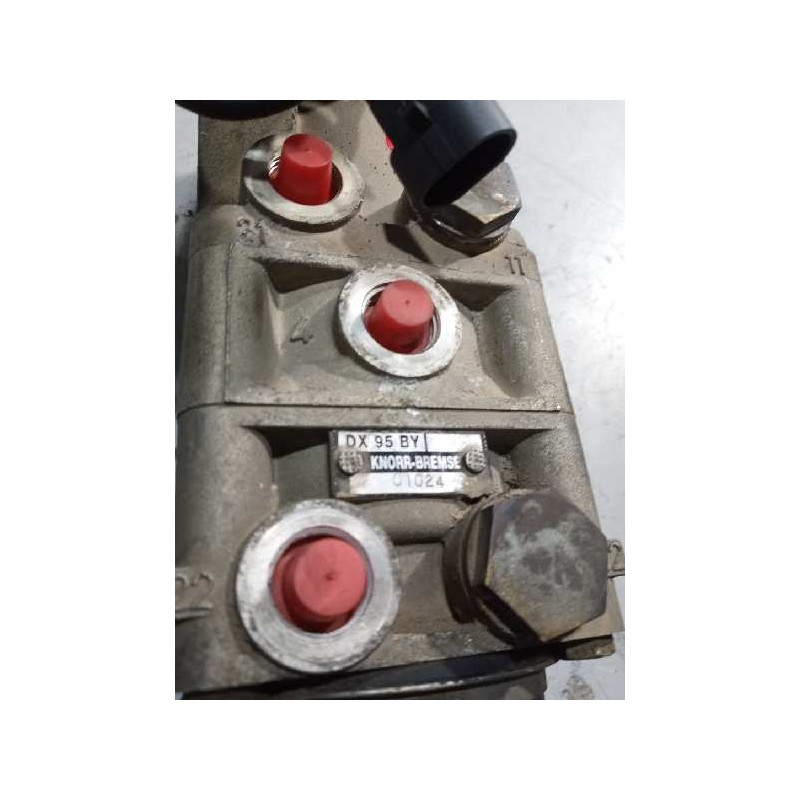 Recambio de valvula aire para iveco eurocargo 7.7 diesel referencia OEM IAM 99435645 DX95BY - Rojo 2