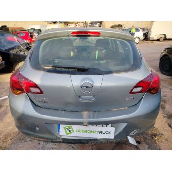 opel astra j (p10) del año 2012