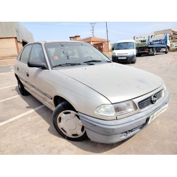 opel astra f berlina del año 1997