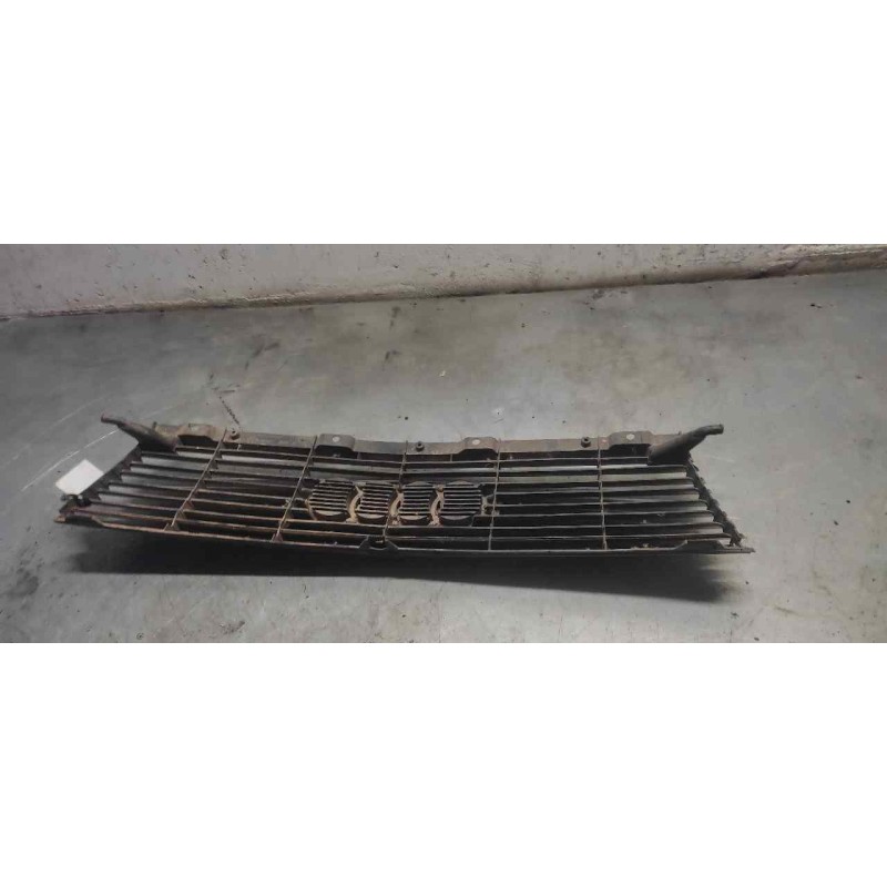 Recambio de rejilla delantera para audi 100 (431/433/435) 2.0 referencia OEM IAM 443853655A 2