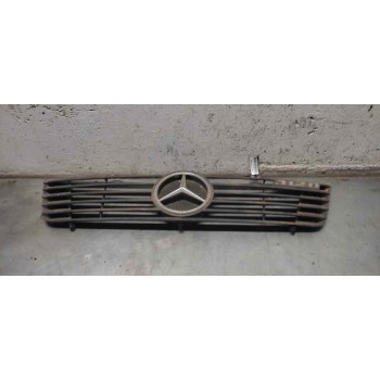 Recambio de rejilla delantera para mercedes-benz sprinter (w901,w903) combi 2.3 cat referencia OEM IAM 9018880123  