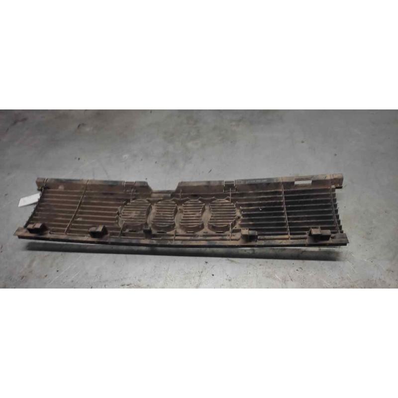 Recambio de rejilla delantera para audi 80 (811/813) 1.3 referencia OEM IAM 857853655A 2