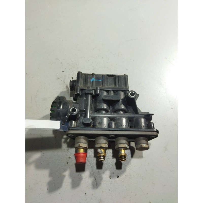 Recambio de valvula aire para renault d narrow referencia OEM IAM 21083657 K019820 - Blanco 3