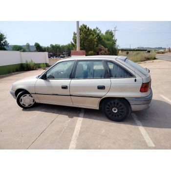 opel astra f berlina del año 1997