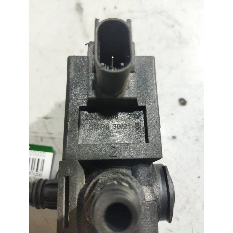 Recambio de valvula aire para renault d narrow referencia OEM IAM 23439998  ELECTROVALVULA - Blanco 2