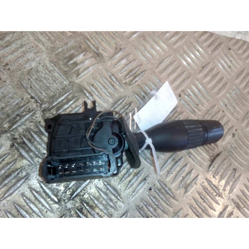 Recambio de mando limpia para renault magnum e-tech 2000  chasis 4 x 2 larga distancia referencia OEM IAM 5010480375 - Blanco 2
