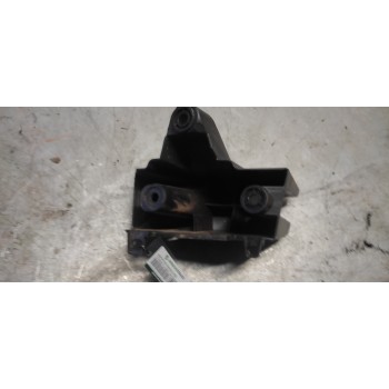 Recambio de soportes paragolpes para citroën c4 berlina exclusive referencia OEM IAM 9650693680 DELANTERA IZQUIERDA 