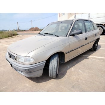 opel astra f berlina del año 1997