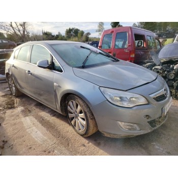 opel astra j (p10) del año 2012