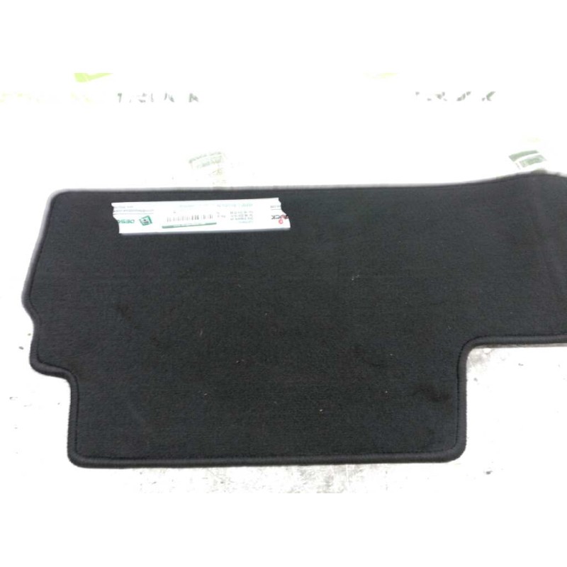 Recambio de alfombrilla para toyota corolla verso (r1) 2.2 d-4d luna referencia OEM IAM - Gris 2