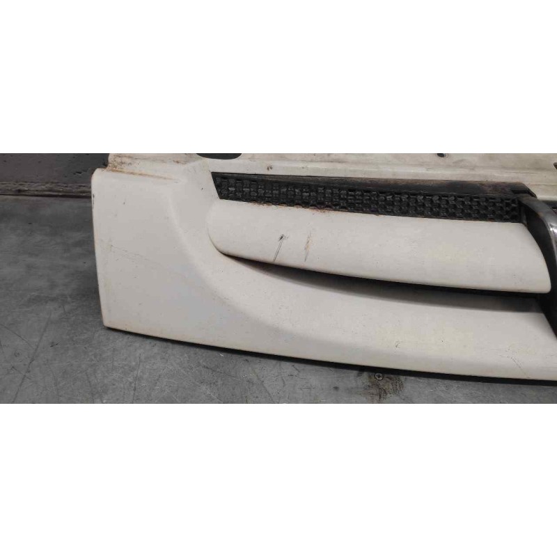 Recambio de rejilla delantera central para peugeot partner (s2) combiespace referencia OEM IAM - Blanco 3