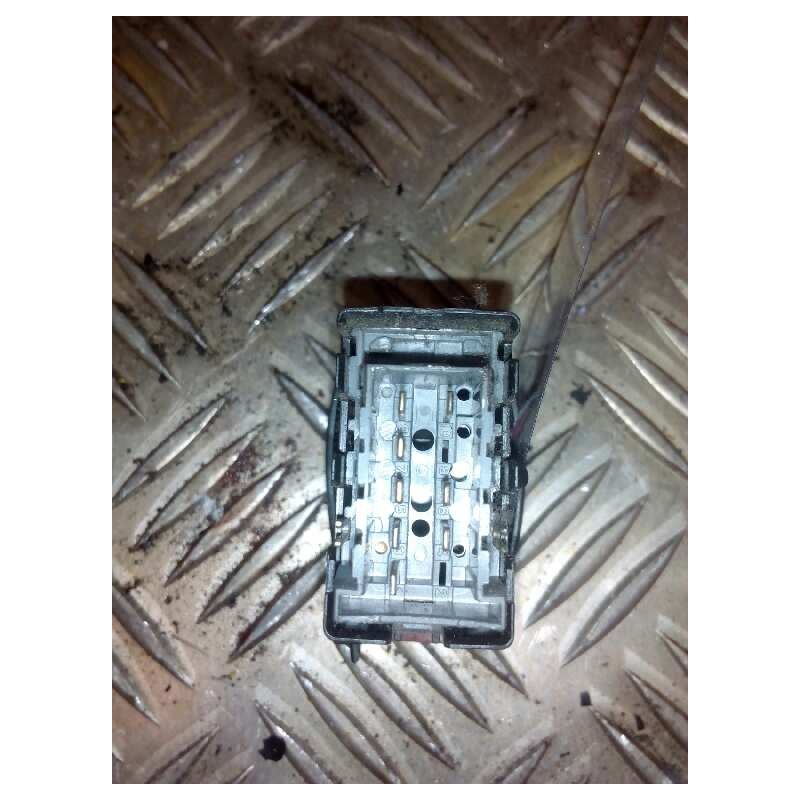 Recambio de warning para renault magnum ab 2005 cabina adel.tractor semirr. gv  4x2 4xx.18 gran espacio referencia OEM IAM 50103 3