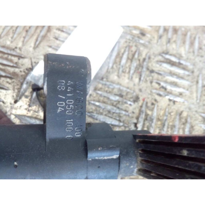 Recambio de valvula aire para renault hr 420.18/26 premium 01  fsa 4x2 420.18 larga distancia referencia OEM IAM 4410501000  ELE - Blanco 2