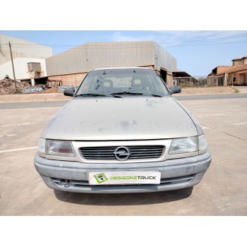 opel astra f berlina del año 1997