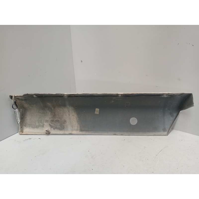 Recambio de moldura trasera cabina para iveco eurotech (mp) 9.5 diesel referencia OEM IAM 8144318 DERECHA - Rojo 2
