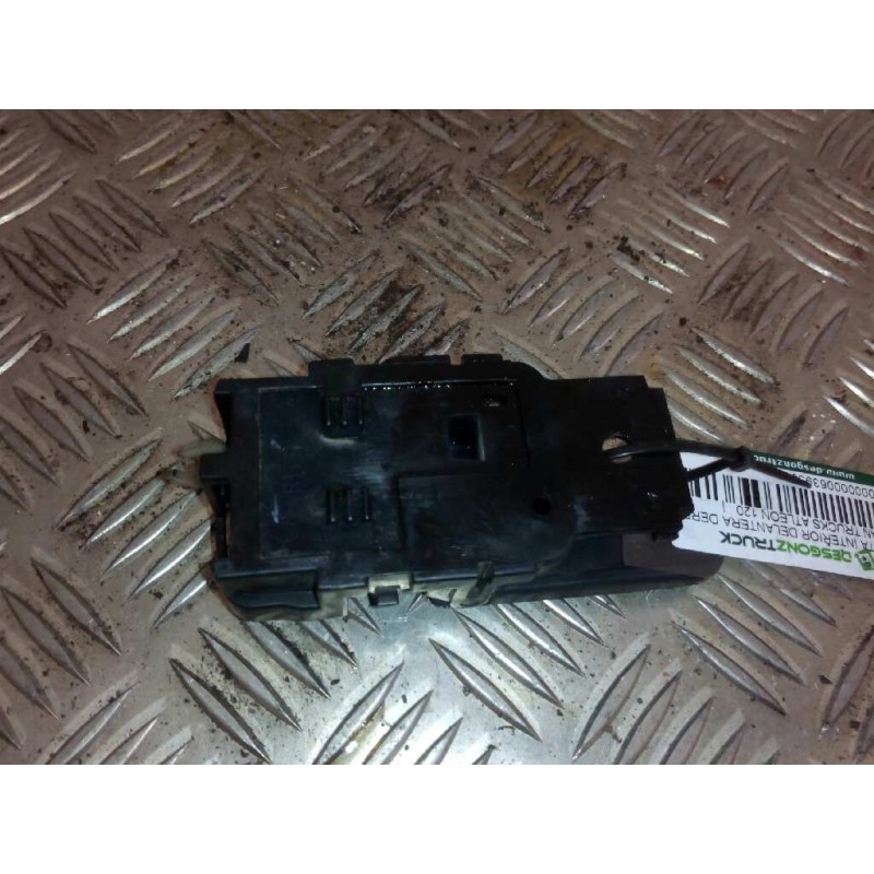 Recambio de maneta interior delantera derecha para nissan trucks atleon 120 referencia OEM IAM - Blanco 2