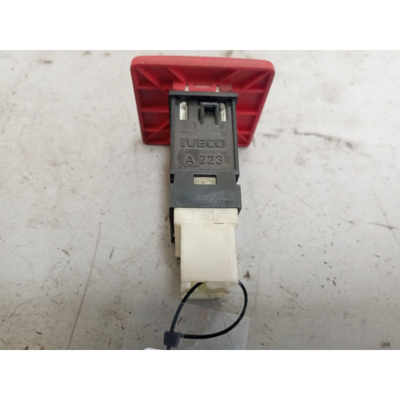 Recambio de warning para iveco eurocargo 5.9 diesel referencia OEM IAM - Blanco 3
