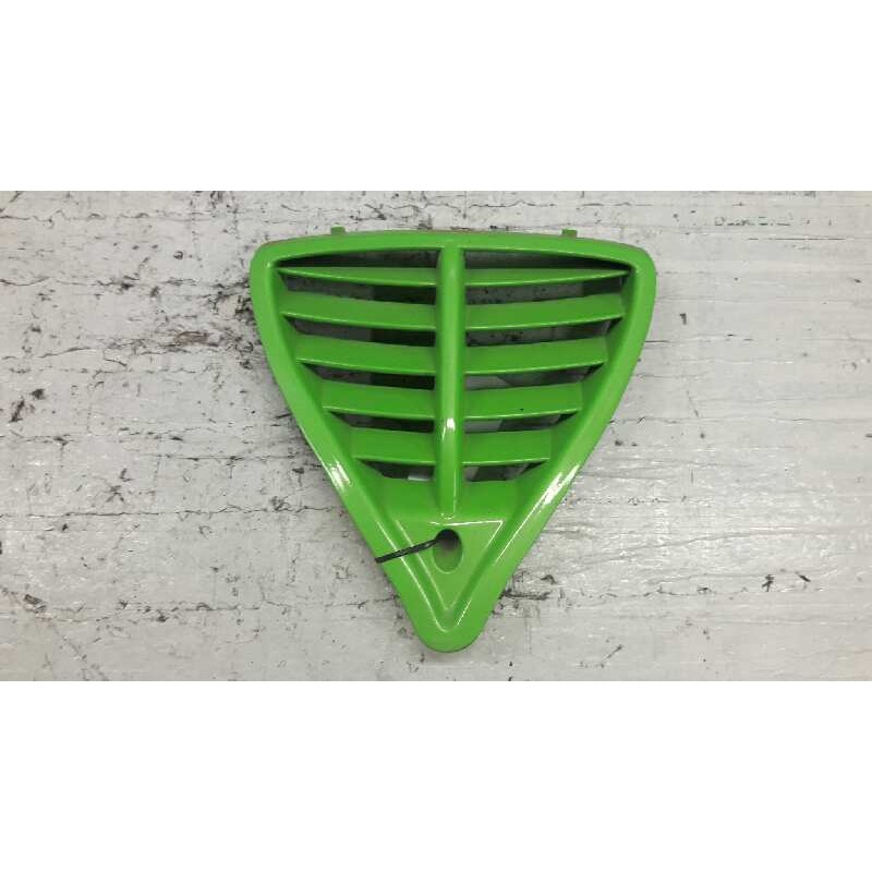 Recambio de rejilla delantera central para piaggio (vespa) nrg referencia OEM IAM   