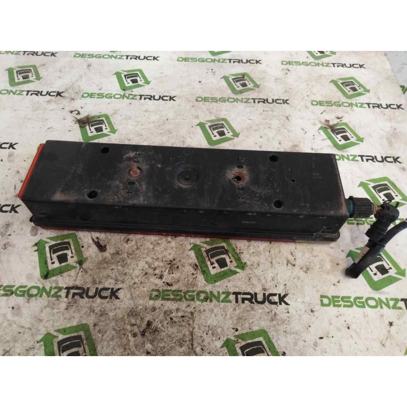 Recambio de piloto trasero derecho para daf serie 95 xf .480 12.6 diesel referencia OEM IAM   PILOTO UNIVERSAL CAMION - Blanco 2