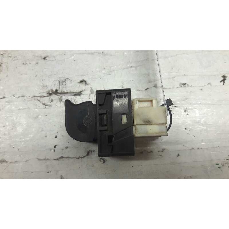 Recambio de mando elevalunas delantero derecho para nissan almera (n15) 2.0 diesel referencia OEM IAM - Blanco 3