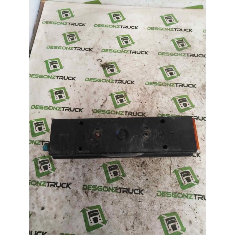 Recambio de piloto trasero izquierdo para daf serie 95 xf .480 12.6 diesel referencia OEM IAM   PILOTO UNIVERSAL CAMION - Blanco 2