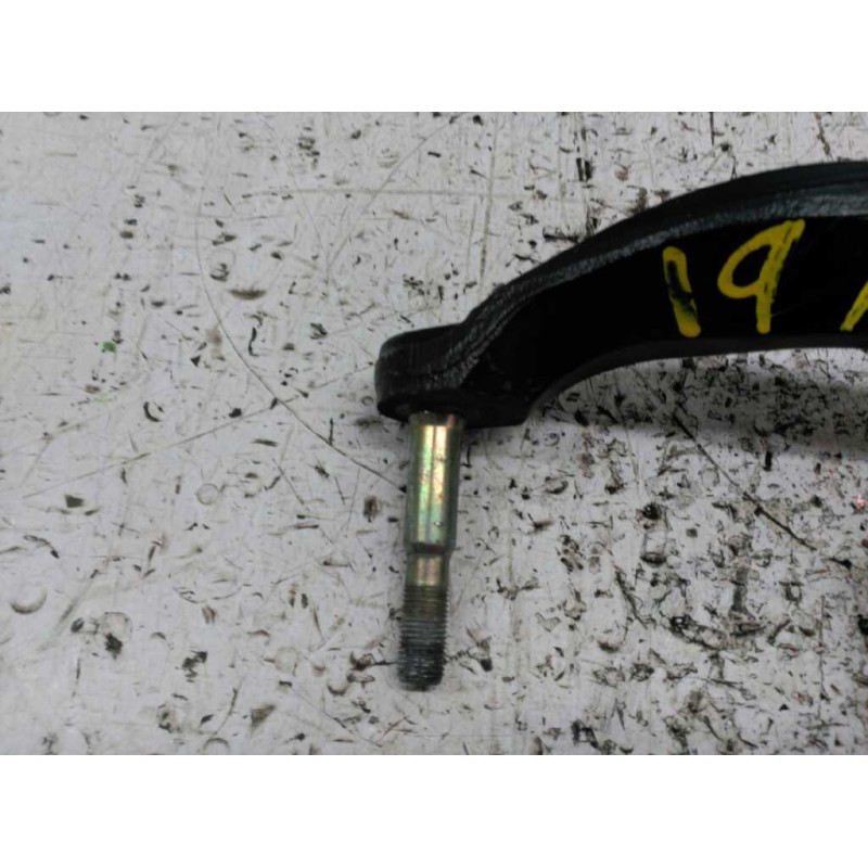 Recambio de brazo suspension superior delantero derecho para nissan primera berlina (p12) acenta referencia OEM IAM - Negro 3