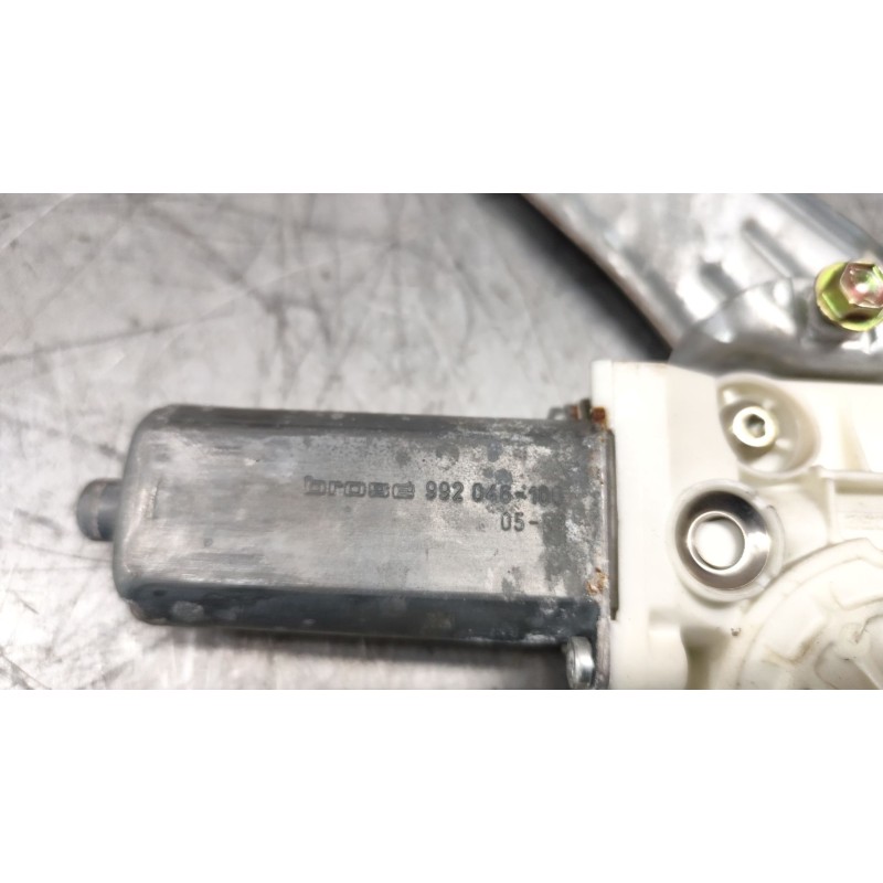 Recambio de elevalunas trasero izquierdo para toyota avensis berlina (t25) 2.0 d4-d executive berlina (5-ptas.) referencia OEM I 4