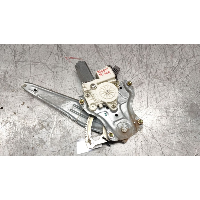 Recambio de elevalunas trasero derecho para toyota avensis berlina (t25) 2.0 d4-d executive berlina (5-ptas.) referencia OEM IAM