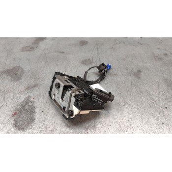 CERRADURA PUERTA TRASERA DERECHA 5K4839016AF 