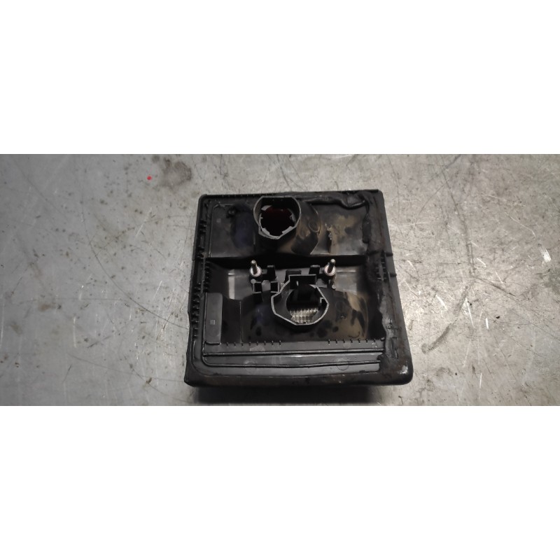 Recambio de piloto trasero derecho interior para audi 100 avant (445) cd referencia OEM IAM 2