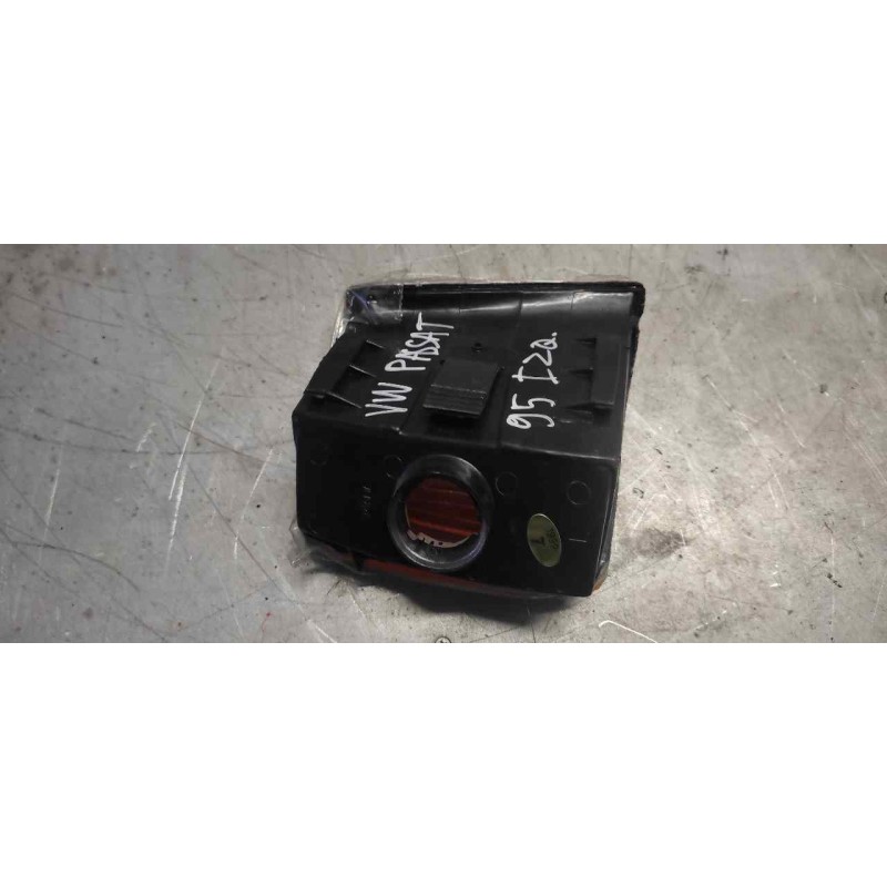 Recambio de piloto delantero izquierdo para volkswagen passat berlina (3a2) 1.9 tdi referencia OEM IAM 2