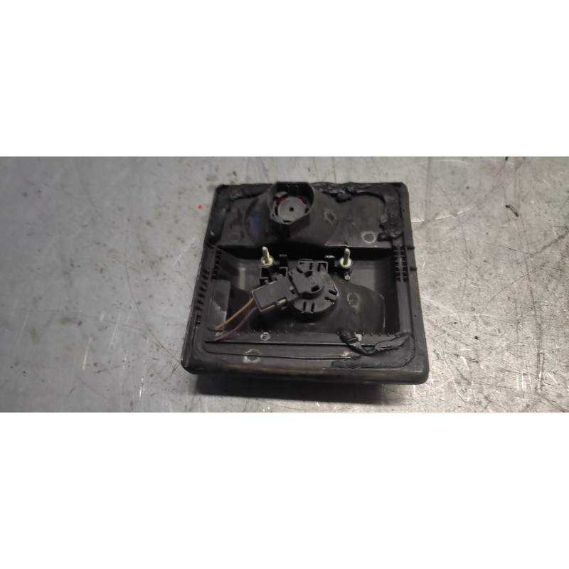 Recambio de piloto trasero derecho interior para audi 100 avant (445) cd referencia OEM IAM 2