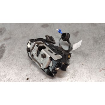 CERRADURA PUERTA TRASERA IZQUIERDA 5K4839015AF 