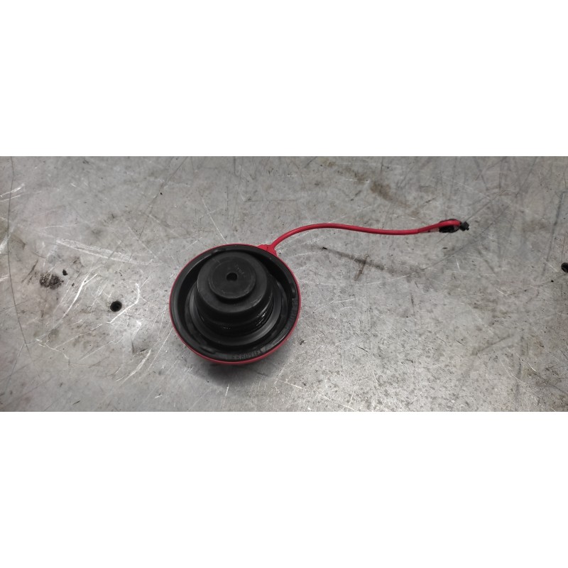 Recambio de tapon combustible para opel zafira b cosmo referencia OEM IAM - Negro 2